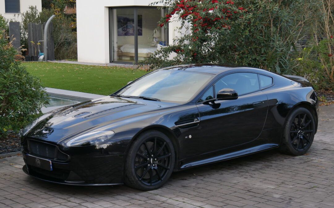 Aston Martin V12 Vantage S